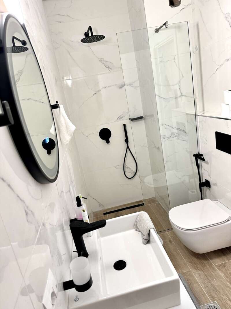 Apartament 150m od plaży, pierwsza linia Nr.Ref:Rw088